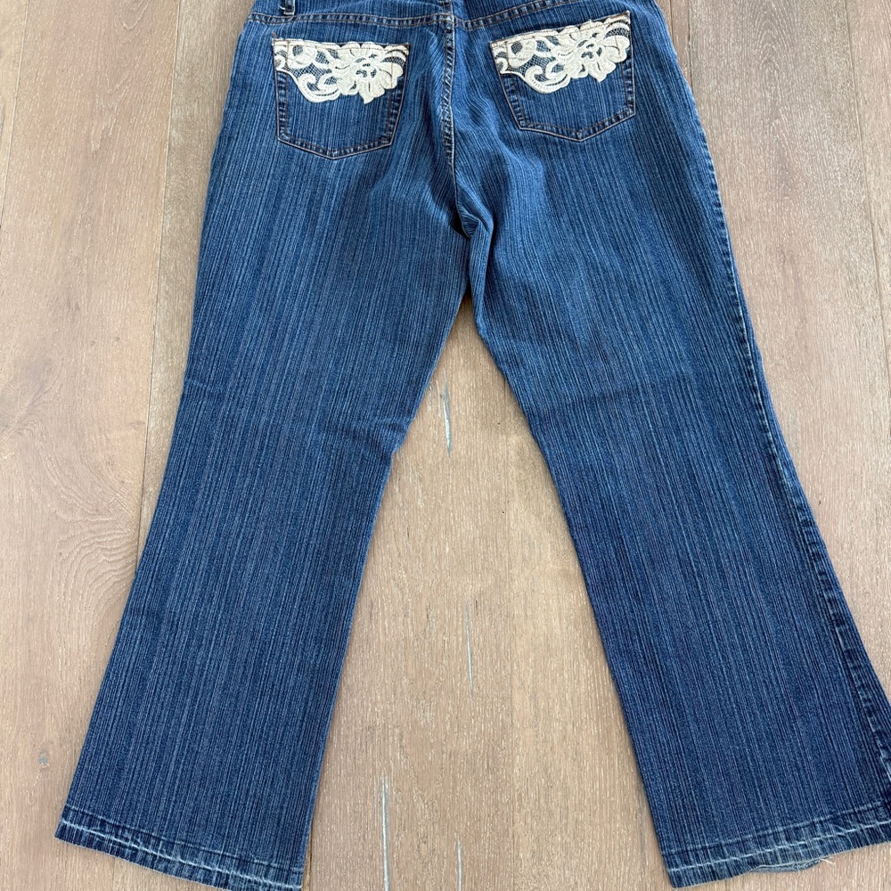 Vintage denim jeans Bill Blass cream lace detail. Size 12P - Picture 2 of 10